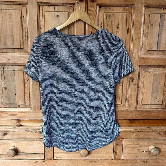 Athleta Small Scoop Neck T-Shirt Short Sleeve Striped Black White Gray - Picture 4 of 5